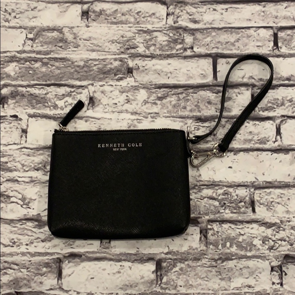 Kenneth Cole wrist purse